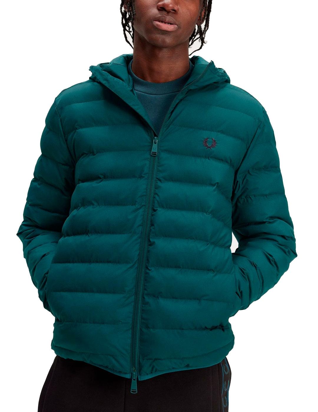 Chaqueta Fred Perry con capucha y aislamiento