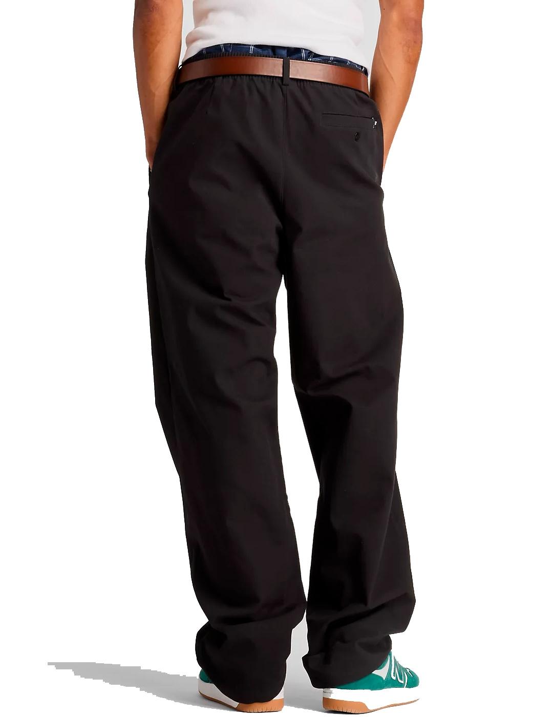 Pantalón New Balance Athletics Standard Tapered Pant 32' Neg